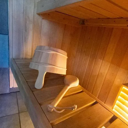 Reiu Holiday Home *